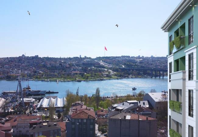 İstanbul Beyoğlu'nda Haliç Manzaralı Lüks Daireler 1