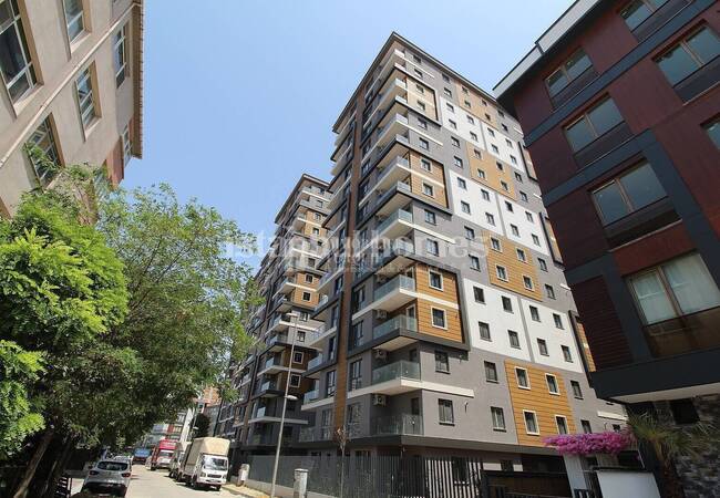 Appartements Résidentiels Près Du Métro À Istanbul Kucukcekmece
