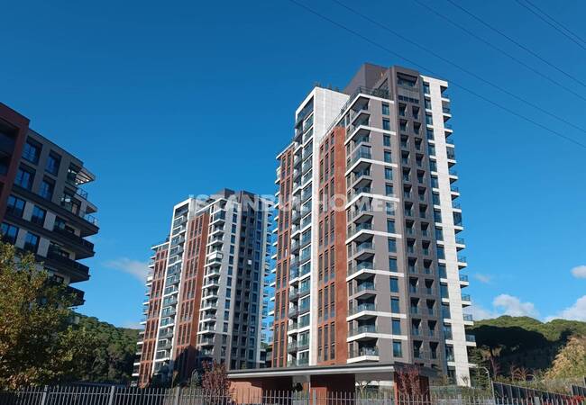 Luxe Properties Near Vadi Istanbul in Complex in Sariyer