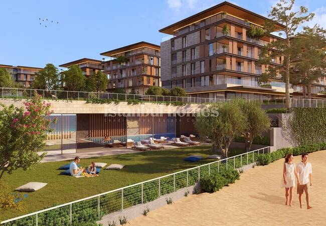 Luxury Apartments in a Complex with Pools and Pier in Tuzla 2