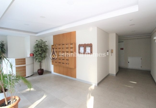 Well Kept Apartments Near Bagdat Street in Kadikoy 3