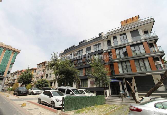 Duplex Property in Kadikoy Within Walking Distance of the Sea