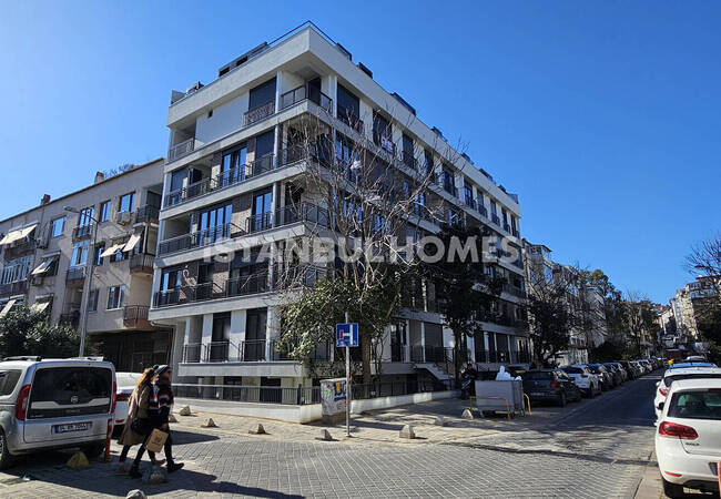 位于卡迪科伊（kadıköy）奥斯马纳 （osmanağa）、步行即可到达海岸的公寓
