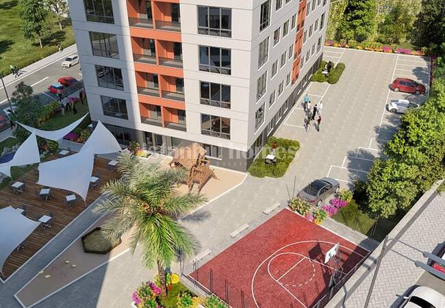 Real Estate in a Complex with Rich Facilities in Kartal 2