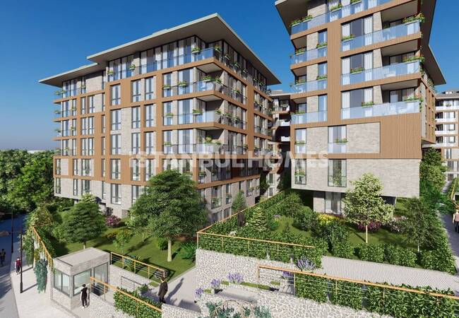 Properties in Complex with Large Green Areas in Istanbul Uskudar 3