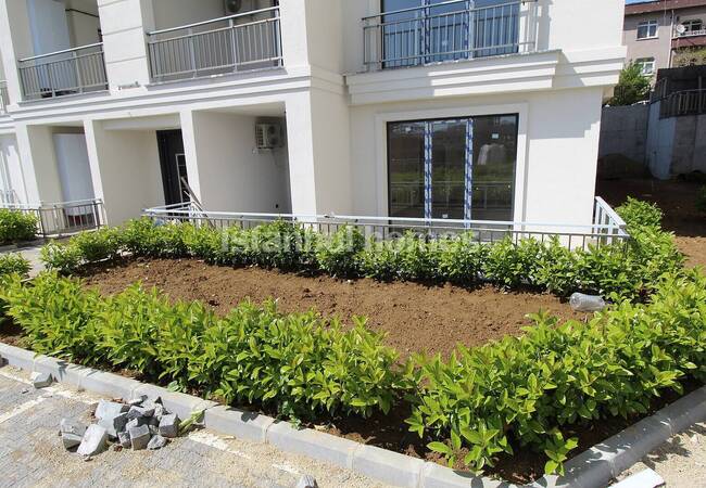 Spacious Real Estate 1 Km From the Sea in Buyukcekmece 3