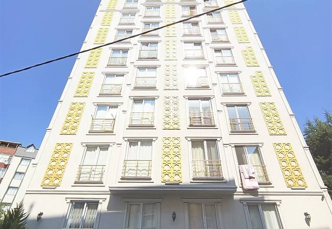 Apartment Close to Vialand Shopping Center in Eyupsultan 4