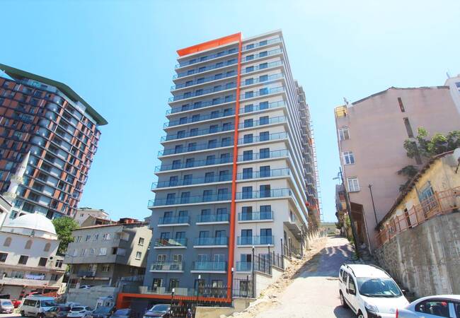 Appartement À L'étage Intermédiaire Près De Métrobus À Istanbul 1