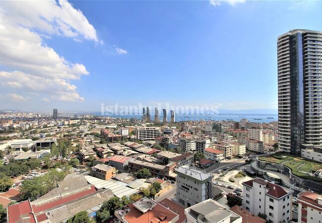 Sea View Apartments in a Complex with 24/7 Security in Kartal