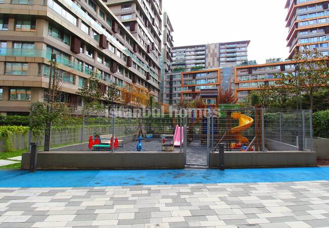 Useful Design Apartment in Luxe Complex in Istanbul Zeytinburnu 6