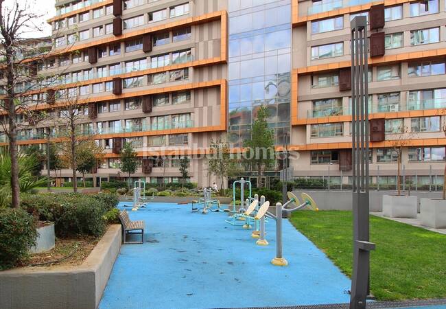 Useful Design Apartment in Luxe Complex in Istanbul Zeytinburnu 7