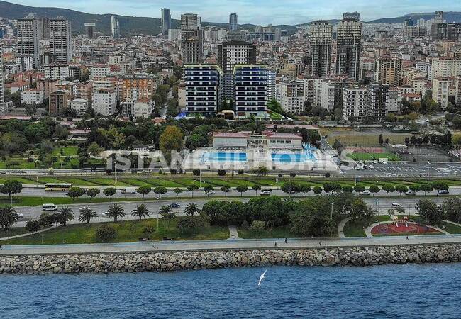 Flats with Unique Islands View in Complex in Kartal Istanbul