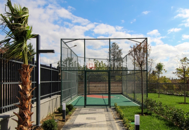 Garden Floor Properties 650 M From Tram in Zeytinburnu Istanbul 6