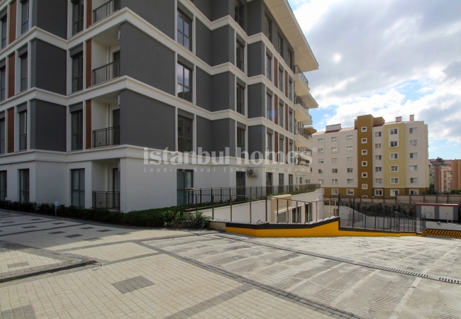 Garden Floor Properties 650 M From Tram in Zeytinburnu Istanbul 7