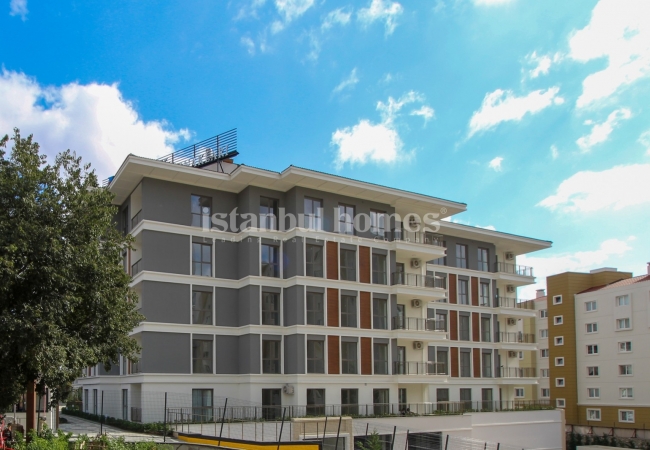 Garden Floor Properties 650 M From Tram in Zeytinburnu Istanbul 8