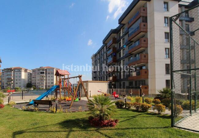 Furnished Apartment in Complex at 650 Meters From Sea in Buyukcekmece 5