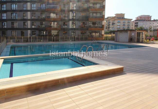 Furnished Apartment in Complex at 650 Meters From Sea in Buyukcekmece 6