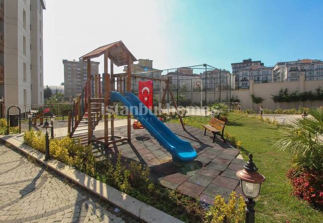 Furnished Apartment in Complex at 650 Meters From Sea in Buyukcekmece 8