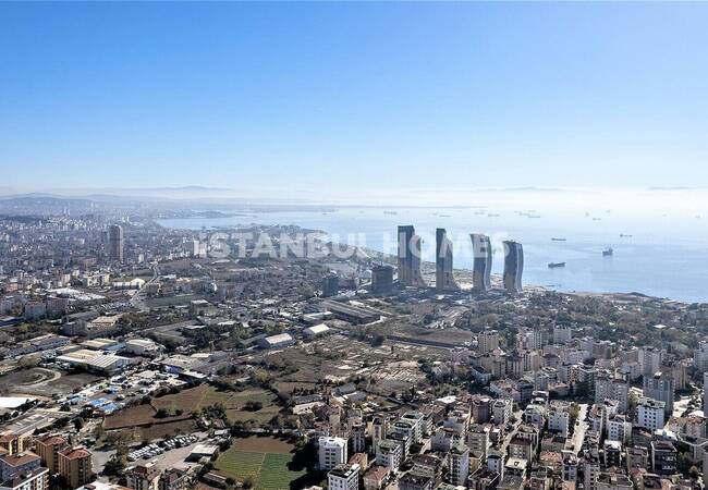 Real Estate in Complex with Terrace and Balcony in Kartal Istanbul 4