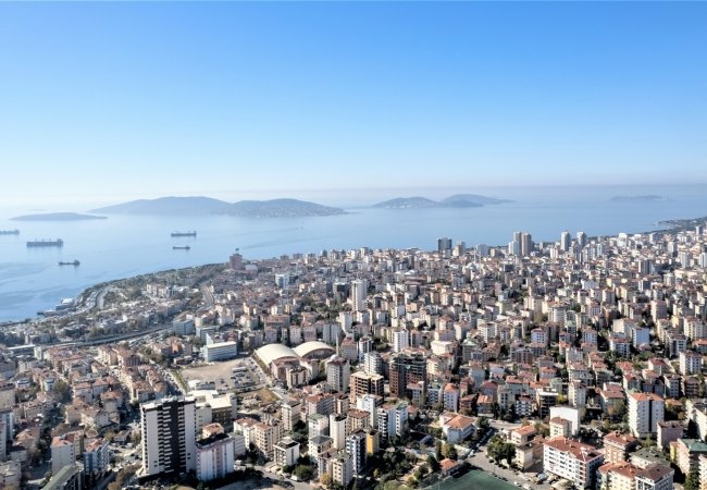 İstanbul Kartal'da Teraslı ve Balkonlu Site İçinde Satılık Daireler