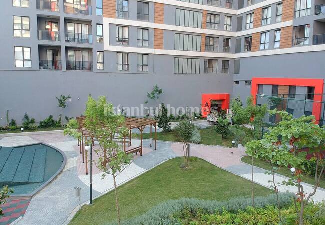 Modern Real Estate with City View in Istanbul Kucukcekmece 3