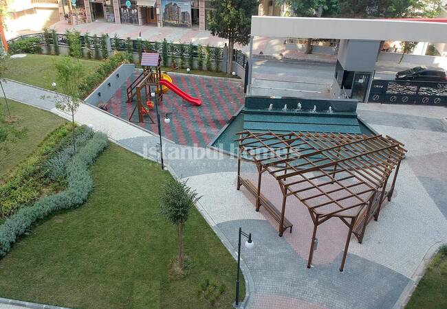 Modern Real Estate with City View in Istanbul Kucukcekmece 4