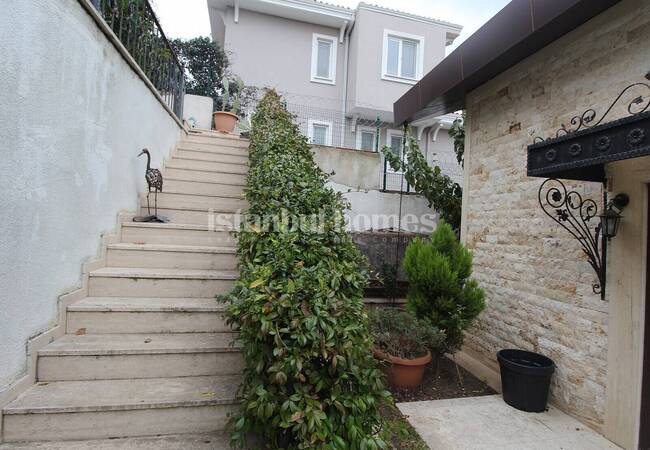 Haus Mit Garten Im Zentrum Von Zekeriyakoy Sariyer 9