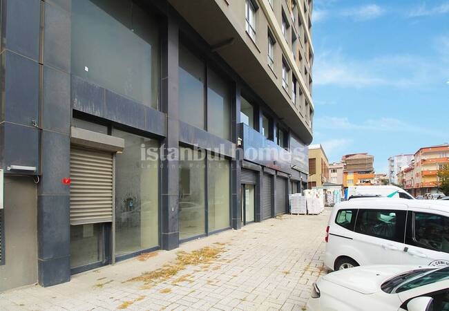 在伊斯坦布尔尔库库切克梅斯 (kucukcekmece)提供高利润的商业地产 1