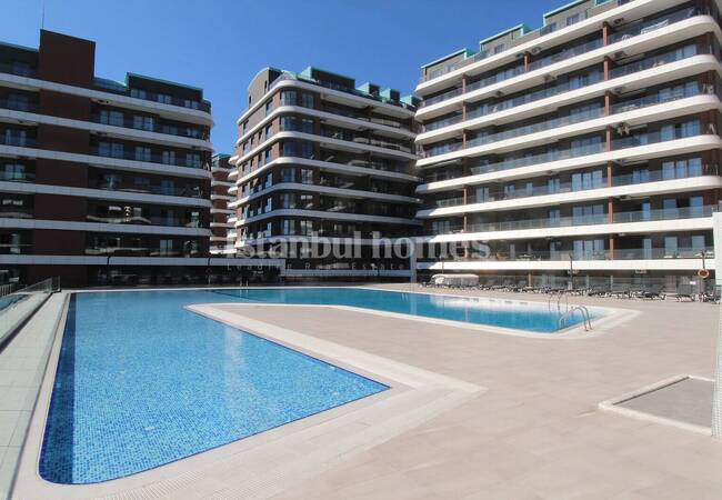 Apartment with Unique Sea View in Istanbul Buyukcekmece
