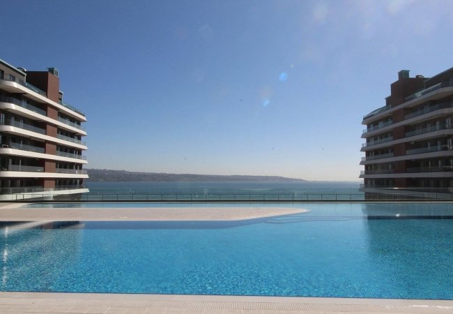 Apartment with Unique Sea View in Istanbul Buyukcekmece 2
