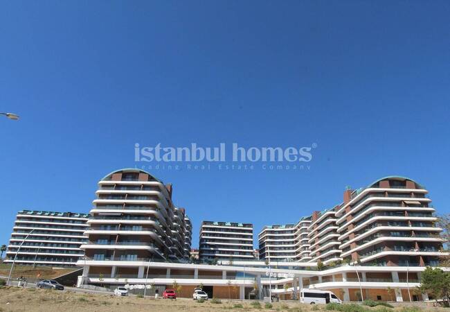 Apartment with Unique Sea View in Istanbul Buyukcekmece 1