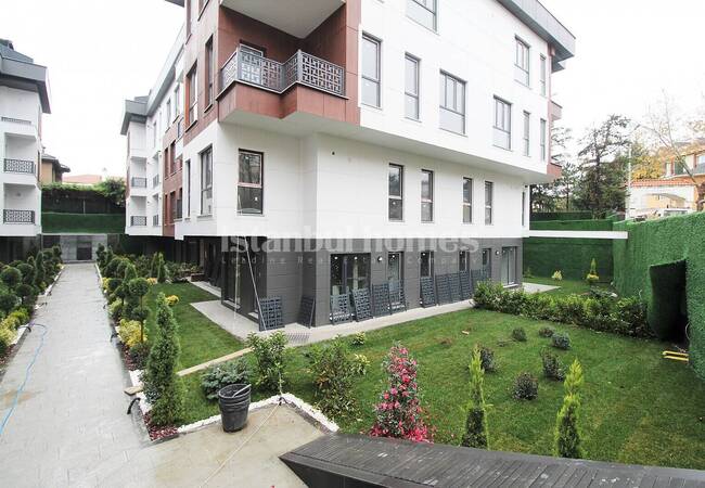 Apartment in a Complex Near the Subway in Eyupsultan Gokturk 5