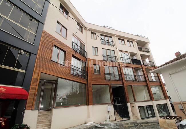 Well-located 1+1 Flat Close to Bazaar in Eyüpsultan Istanbul 1