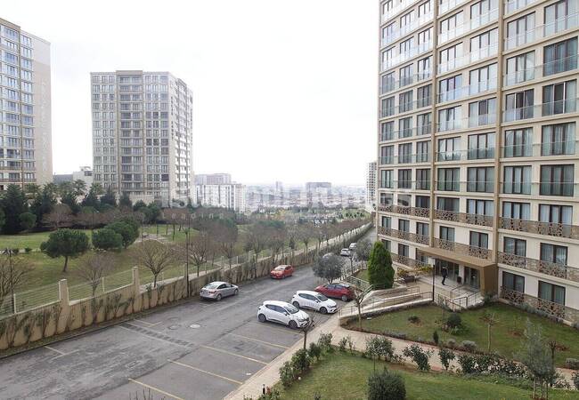 Sea View Apartment Close to the Airport and Metro in Tuzla 4