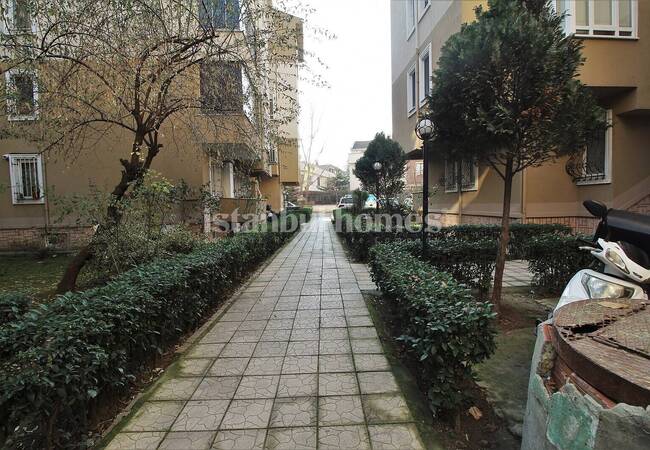 Property in a Secure Complex with Parking Lot in Istanbul 7