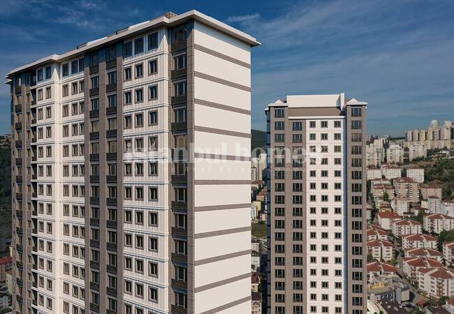 Flats in Complex with Pool in Maltepe Istanbul 3