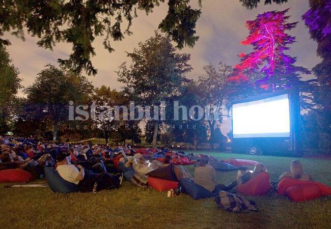 Flats in Complex with Pool in Maltepe Istanbul 8