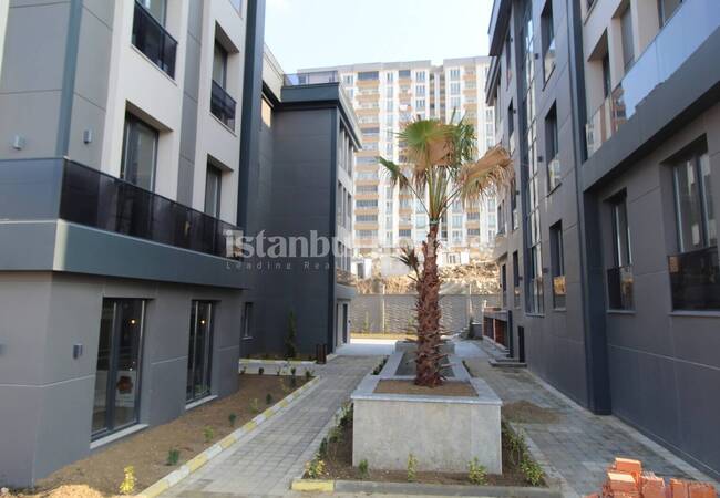 Properties with Balconies and En Suite Bathrooms in Beylikduzu 3