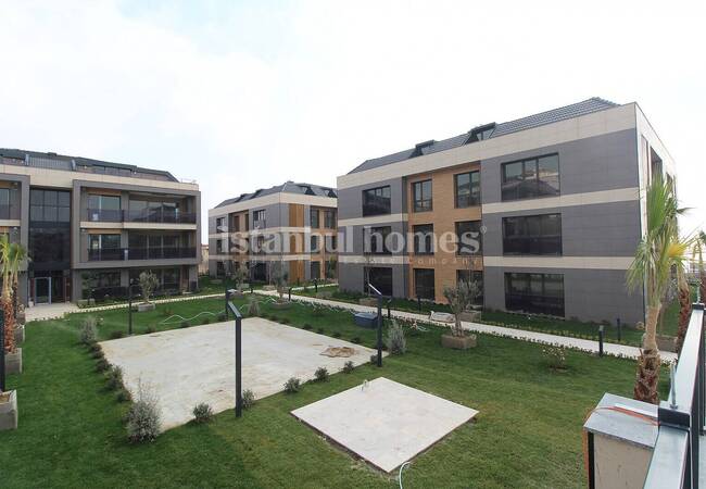 Appartements Résidentiels Avec Terrasse Et Jardin À Beylikduzu 10