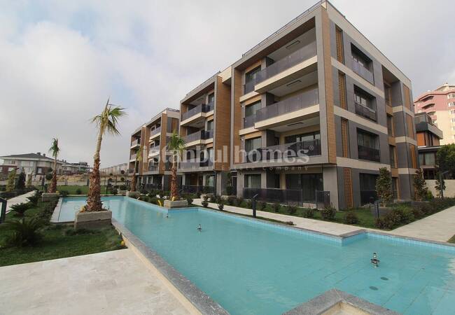 Appartements Résidentiels Avec Terrasse Et Jardin À Beylikduzu 11