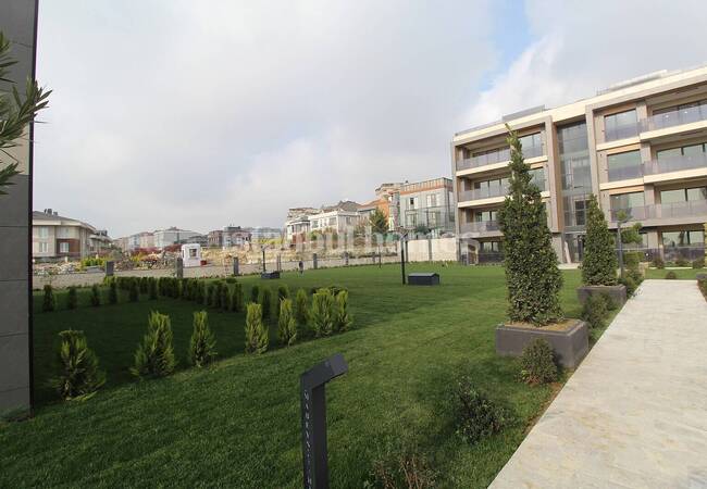 Appartements Résidentiels Avec Terrasse Et Jardin À Beylikduzu 5