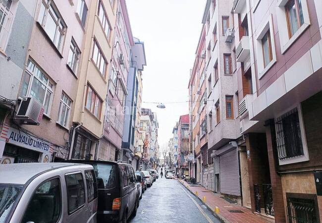 Furnished Apartment with Renovated Luxe Design in Istanbul Fatih 2