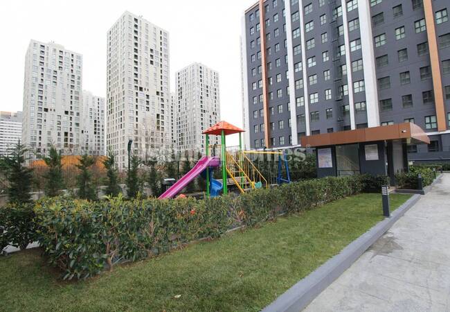 伊斯坦布尔埃森尤特(esenyurt)区带套房浴室的现房公寓 4