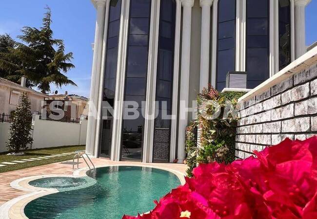 伊斯坦布尔 Buyukcekmece 的海景别墅和私人游泳池 2