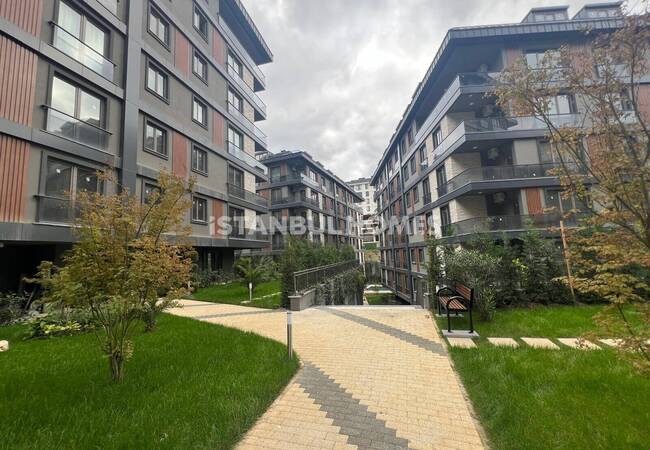 شقق حديثة في مجمع معماري رائع في أوسكودار تشنغلكوي 1