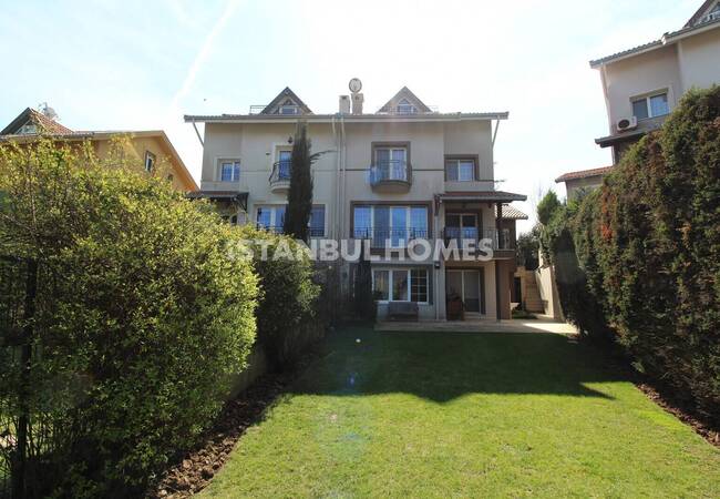 Sarıyer Zekeriyaköy'de Lüks Sitede Orman Manzaralı İkiz Villa 3