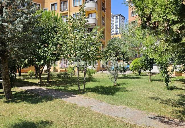 Kartal'da Site İçinde Deniz ve Adalar Manzaralı Daire 4