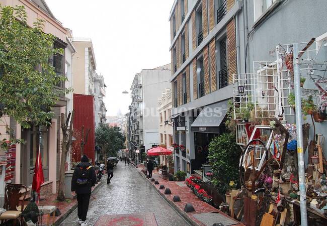 Firuzağa'da Galata Kulesi'ne Yakın Eşyalı ve Masrafsız Daire 2