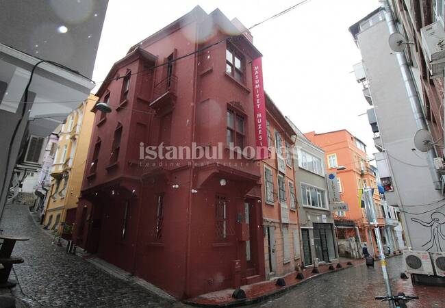 Firuzağa'da Galata Kulesi'ne Yakın Eşyalı ve Masrafsız Daire 3