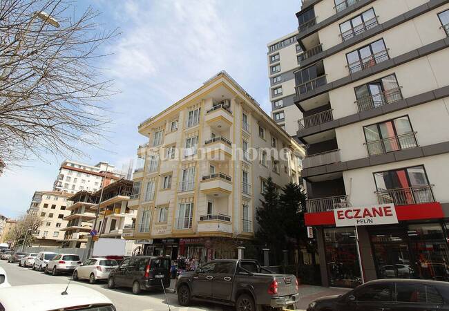 Spacious Duplex Property Close to Lake in Istanbul Kucukcekmece 1
